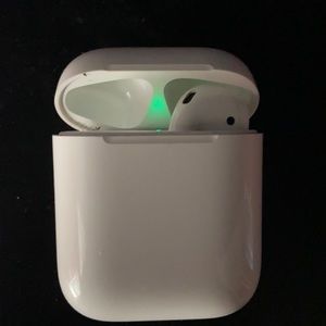 AirPods with case and only one right AirPod